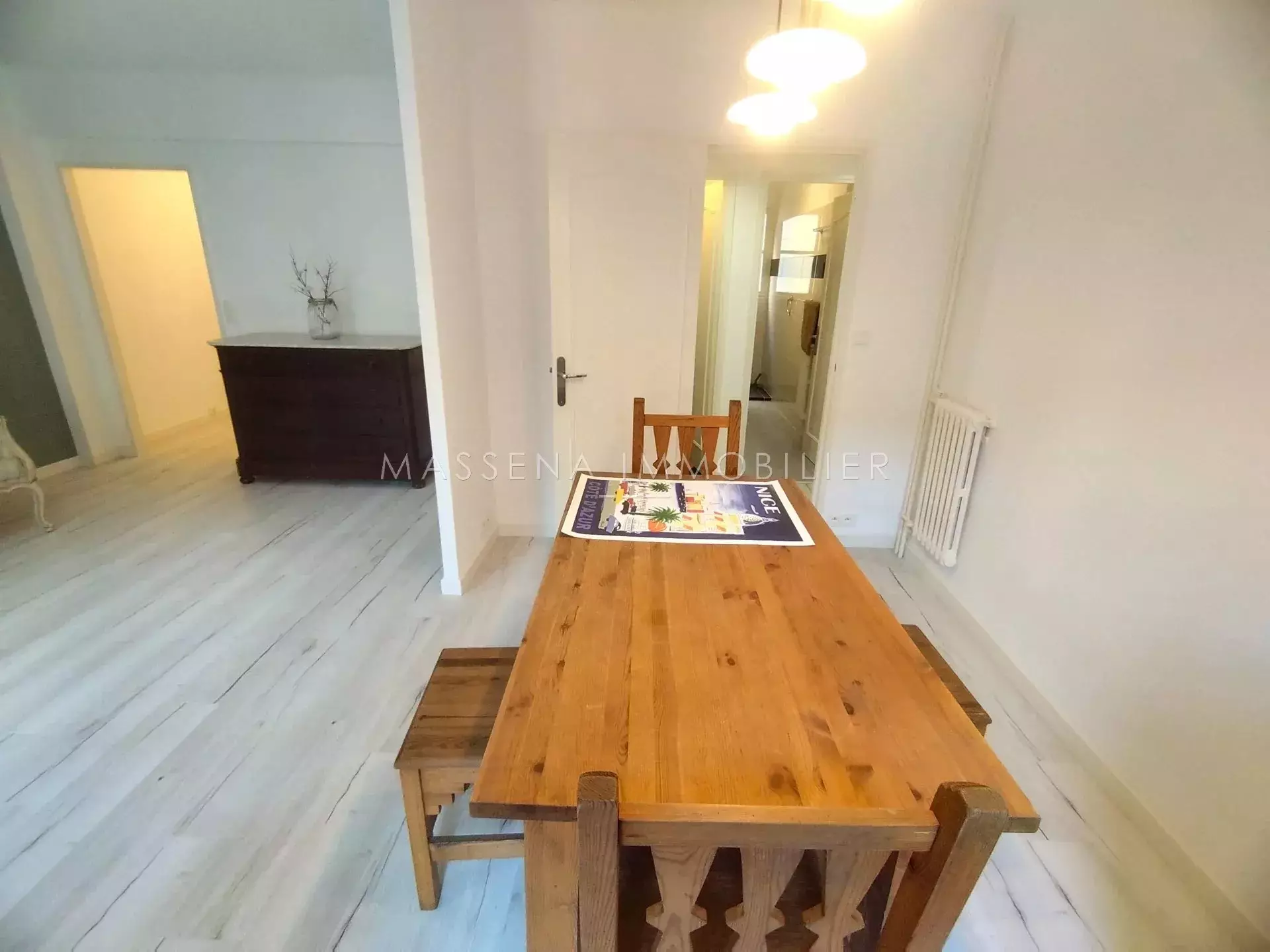 Appartement Escalier P. Suche à Nice
