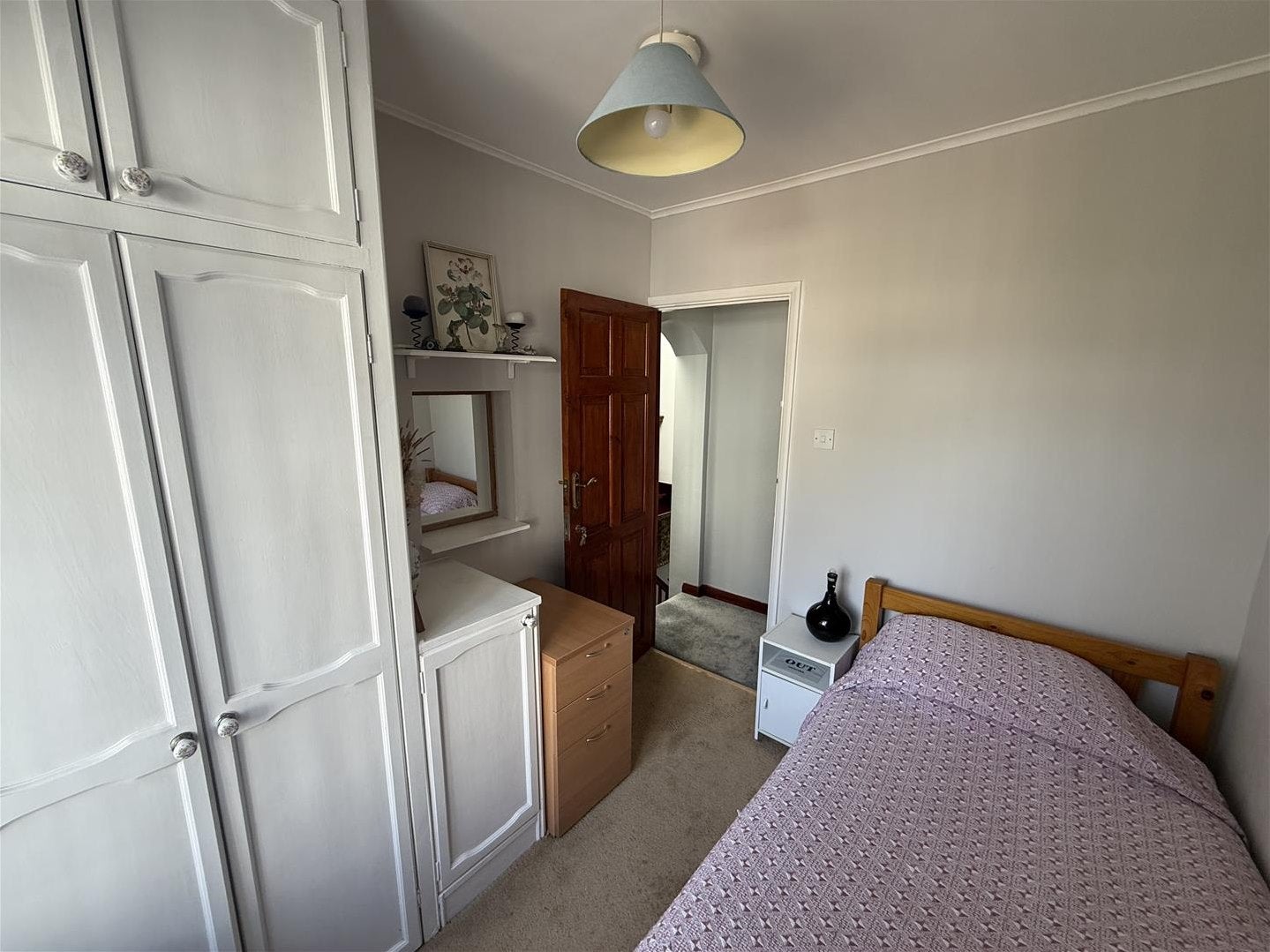 Room Blockley Road in Greater London