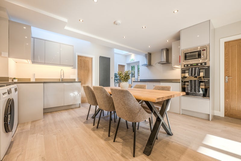 Room Plattbrook Close in Manchester