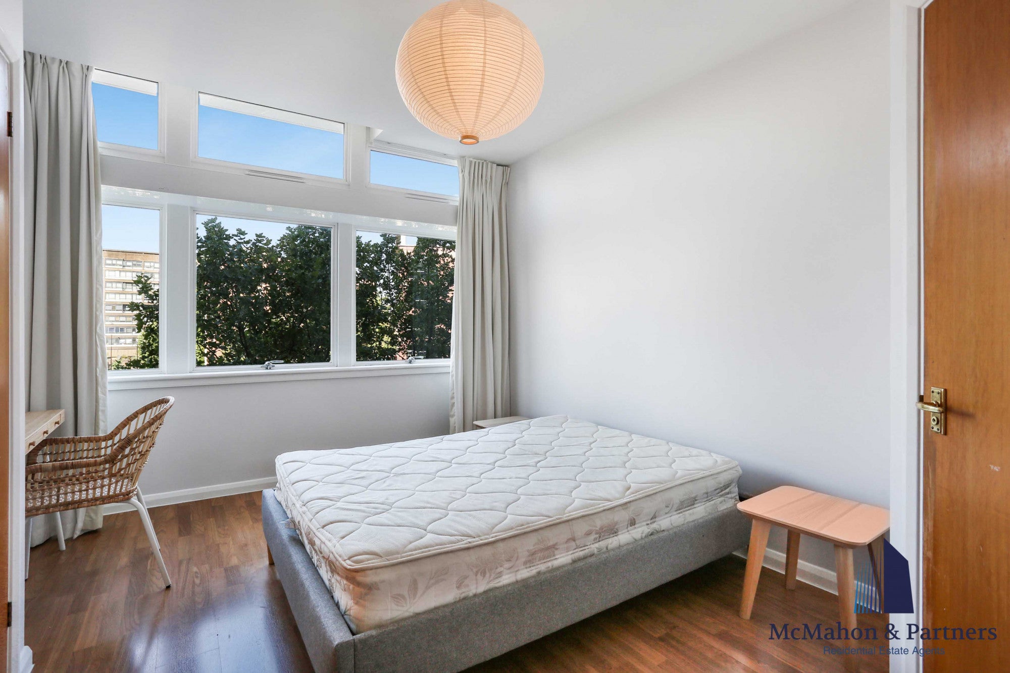 Flat Newington Causeway in London