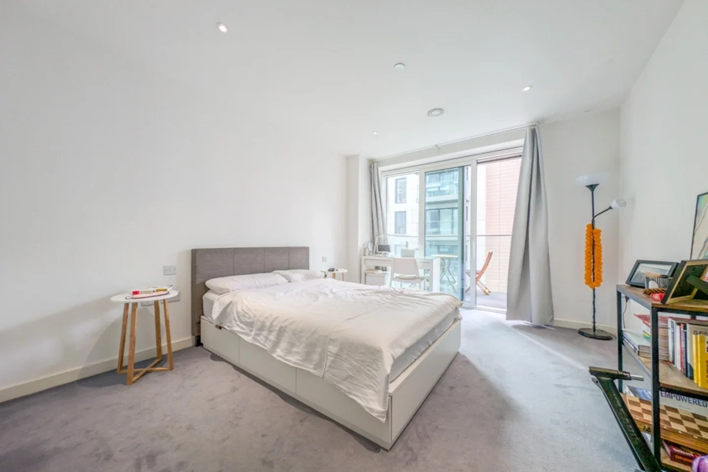 Flat Woodberry Grove in Greater London