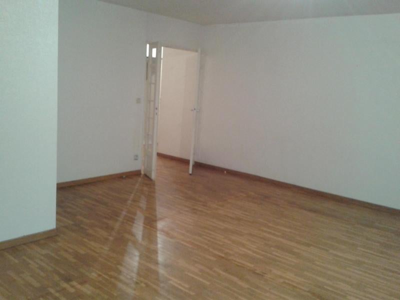 Flat Place de Bologne in Toulouse