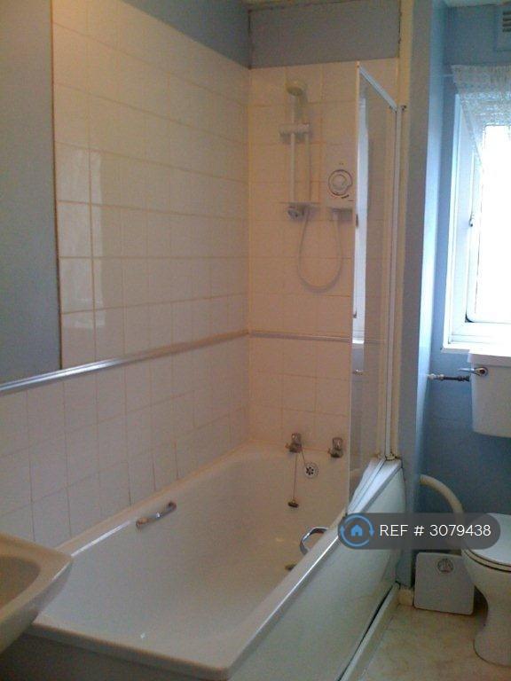 Flat Lutterworth Place in North Tyneside