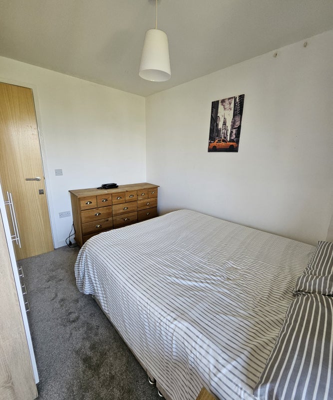 Room Cottage Road in Greater London