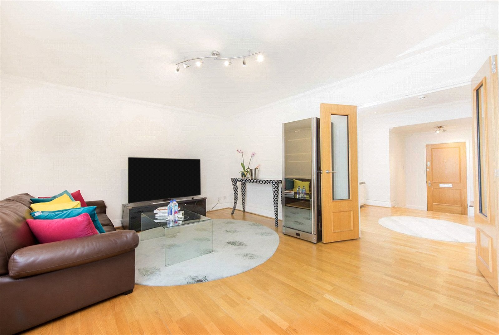 Flat York Road in Greater London