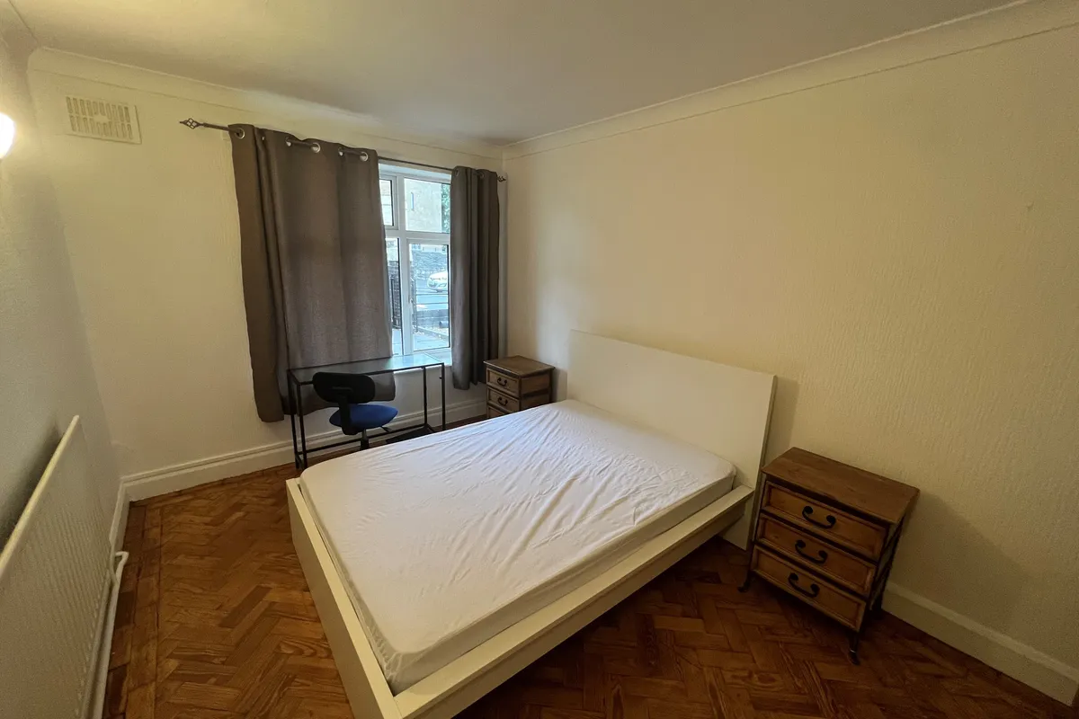 Flat Penhill Road in Cardiff