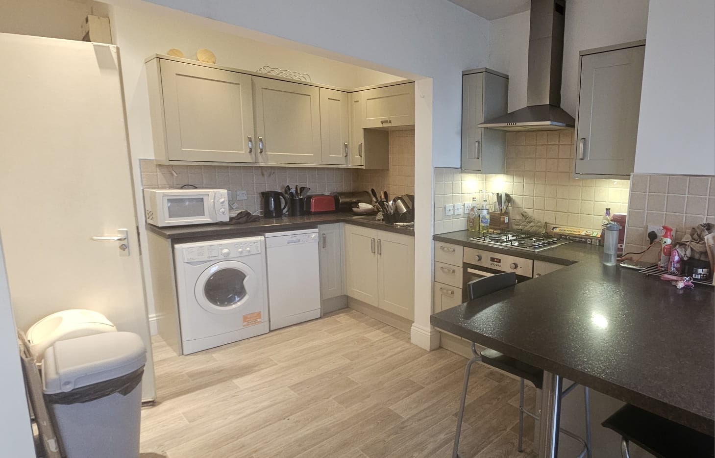 Flat Kirkstall Lane in Leeds