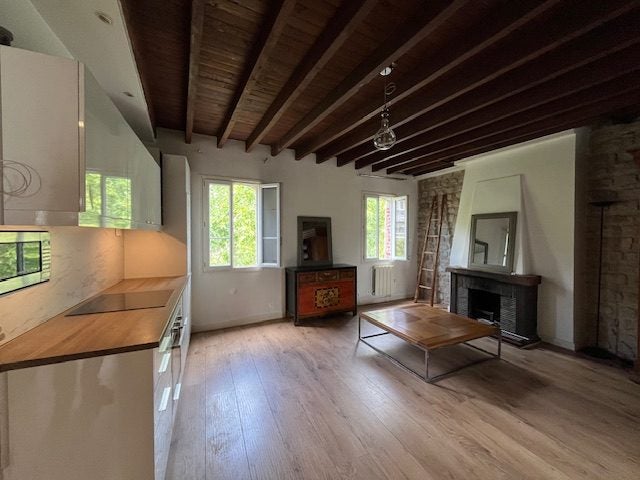 Flat Rue des Huissiers in Neuilly-sur-Seine