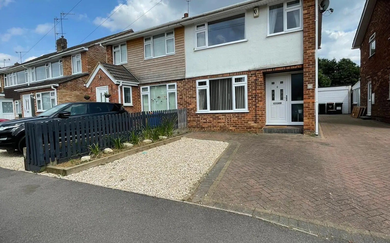 House Nuffield Drive in Cherwell District