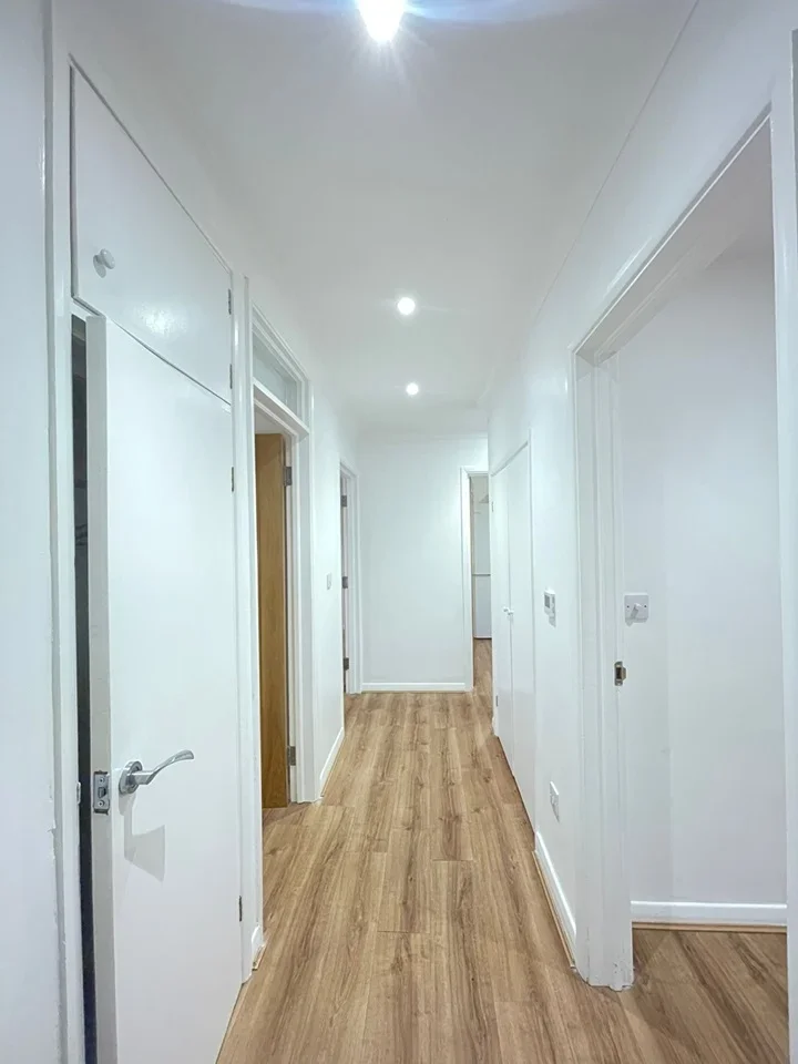 Flat Beaconsfield Road in Greater London