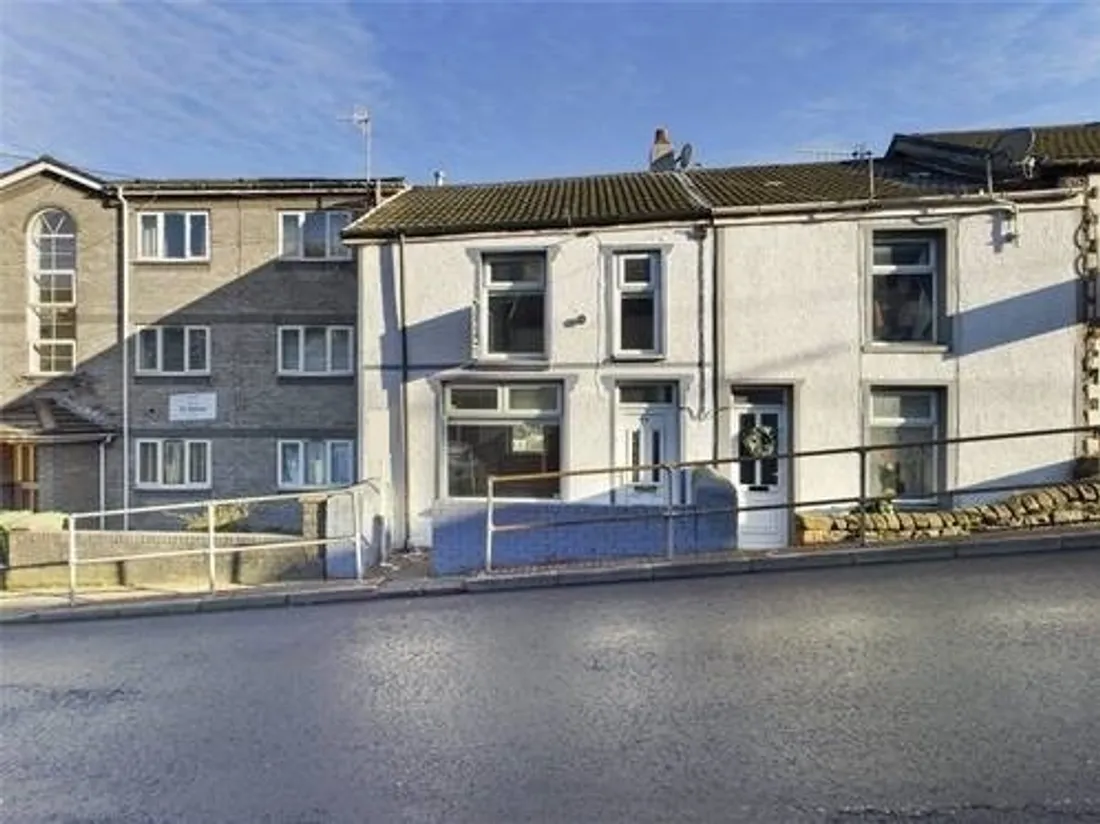 House Llanwonno Road in Mountain Ash