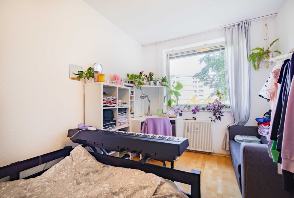 Zimmer Laufener Straße in Freiburg im Breisgau