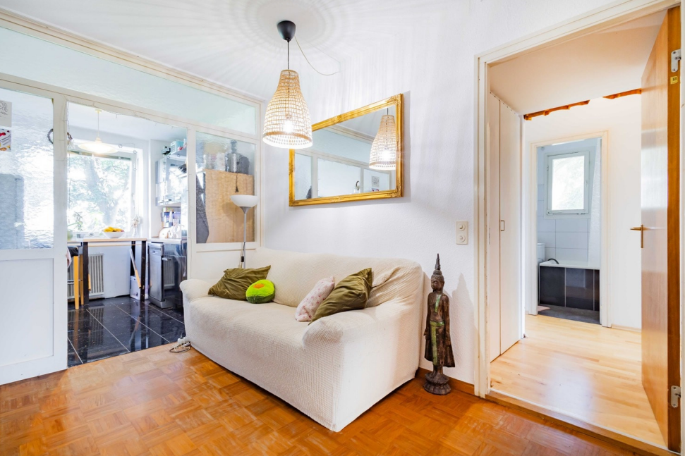 Zimmer Laufener Straße in Freiburg im Breisgau