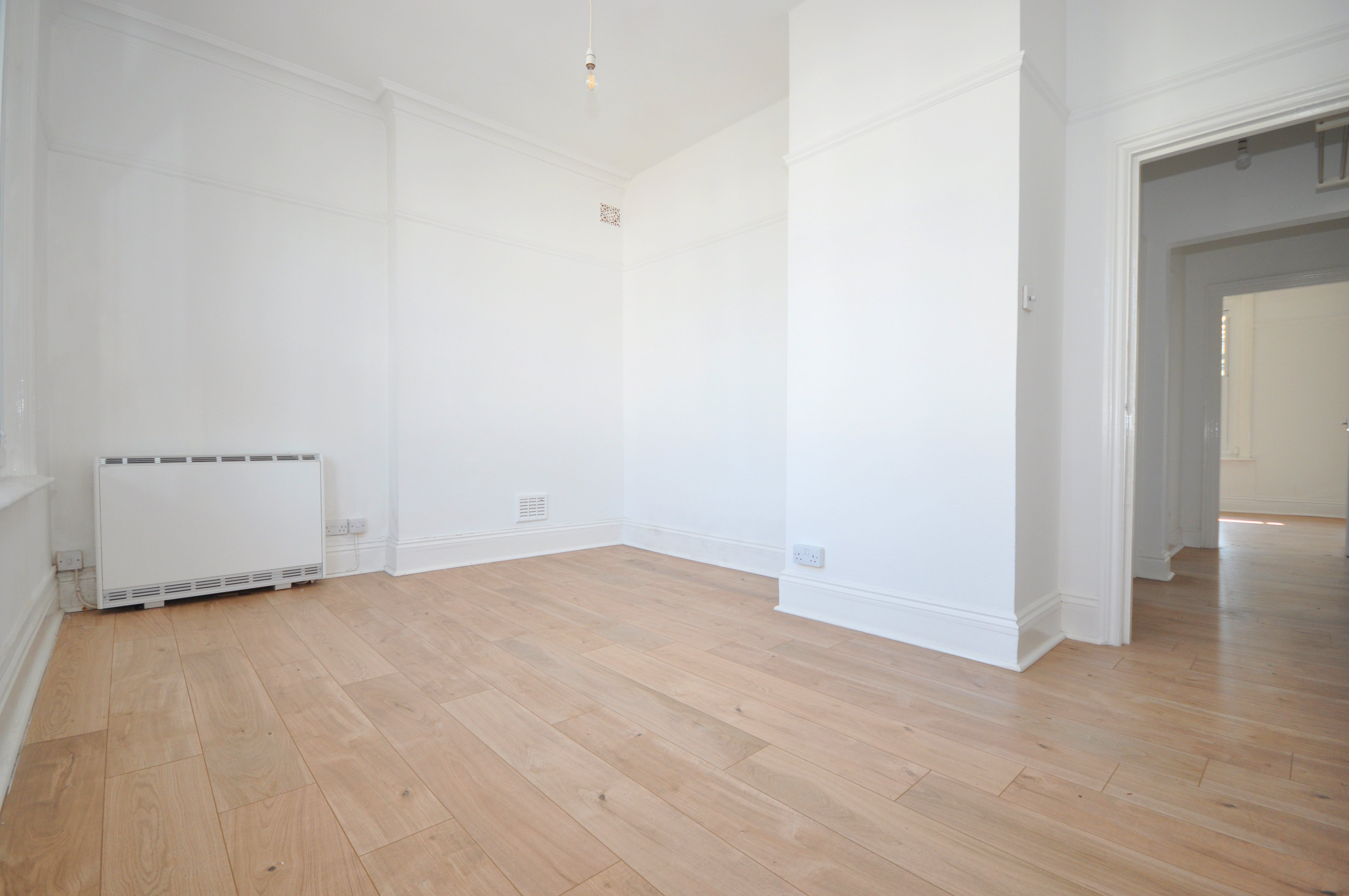 Flat Eldorado Road in Cheltenham