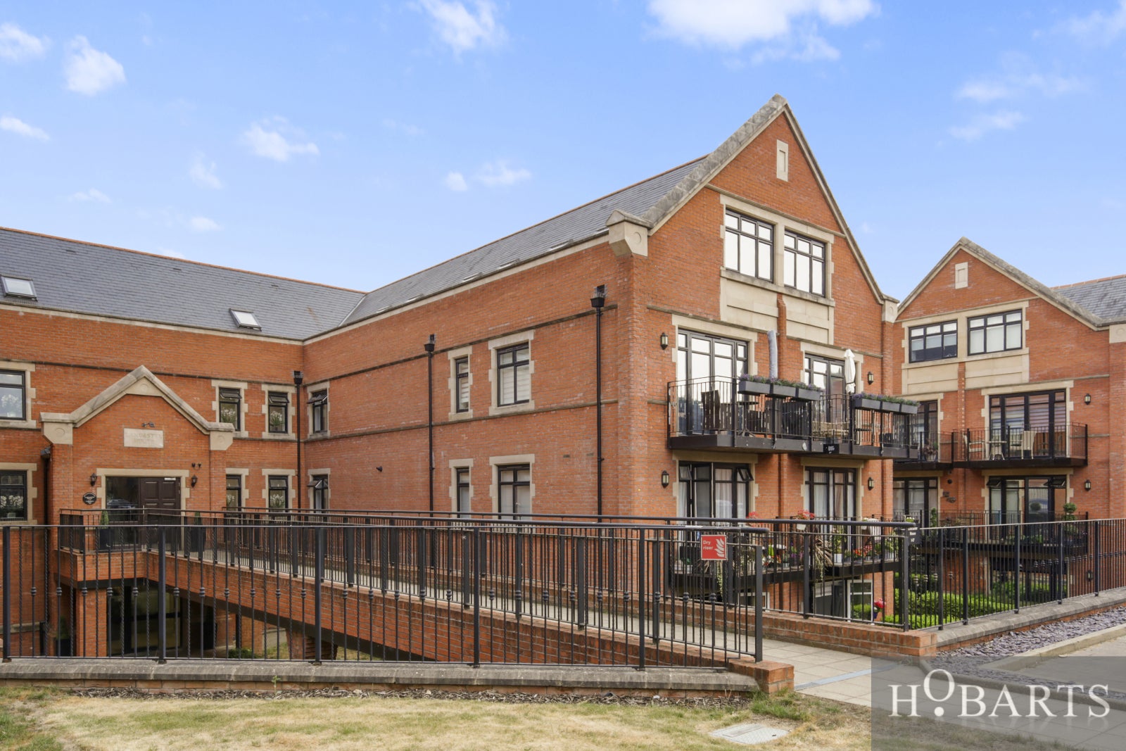 Flat Marlborough Drive in Hertsmere