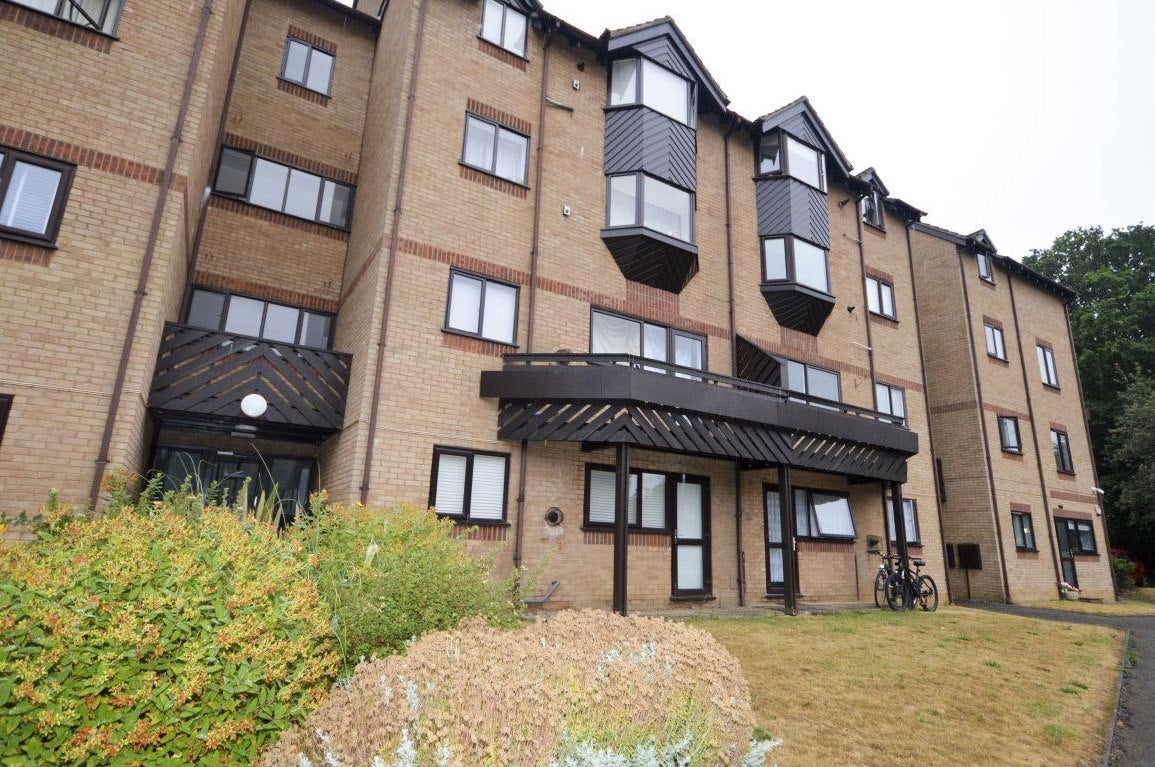 Flat Dellfield in St Albans