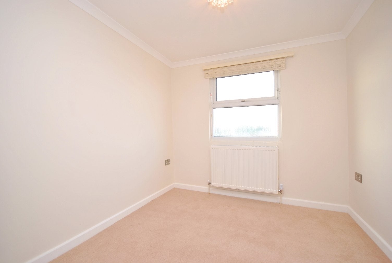 Flat Lovelinch Close in Greater London