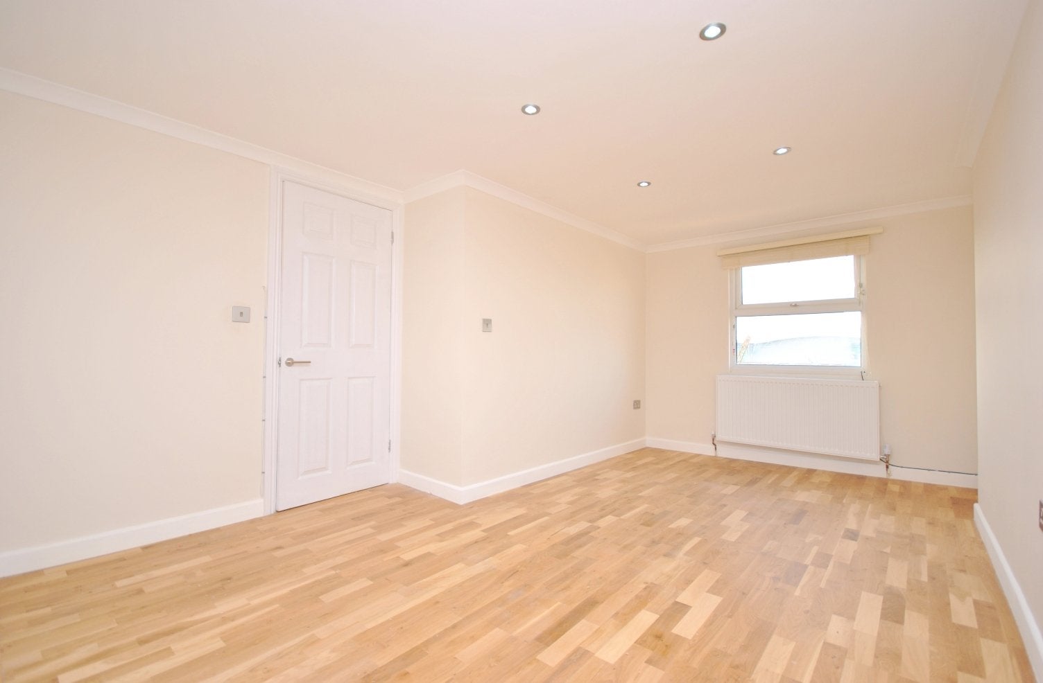 Flat Lovelinch Close in Greater London