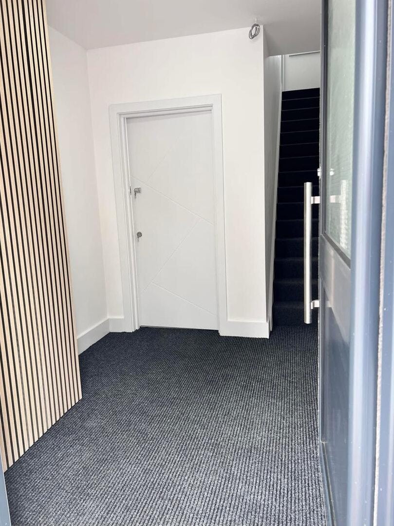 House Bullsmoor Lane in Greater London