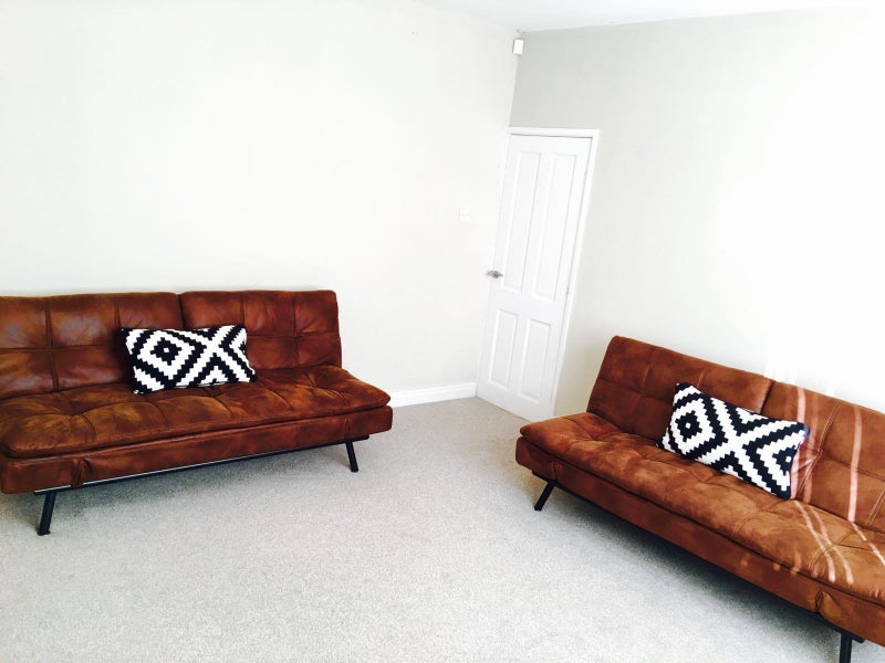 Room Stratford Drive in Preston