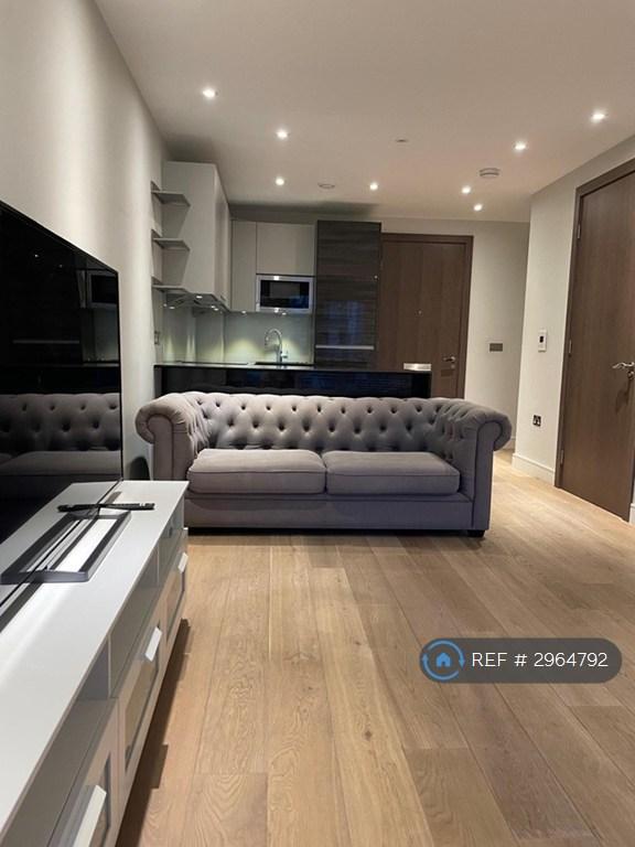 Flat Regatta Lane in Greater London