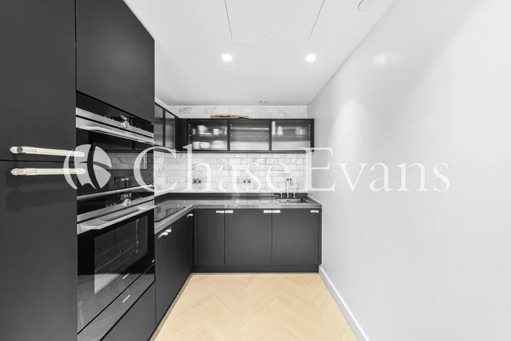Flat Earl Street in Greater London