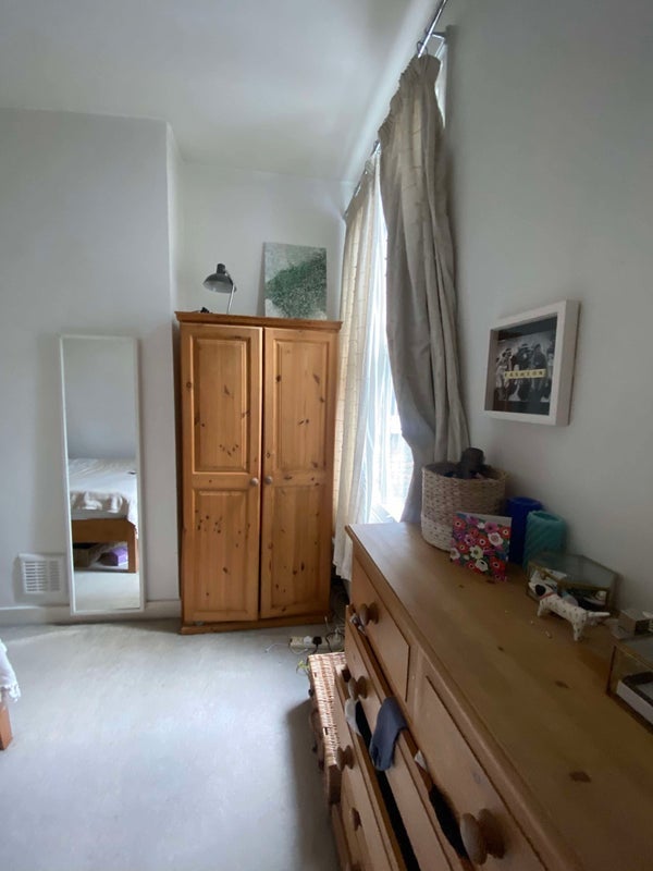 Flat Edgeley Road in Greater London
