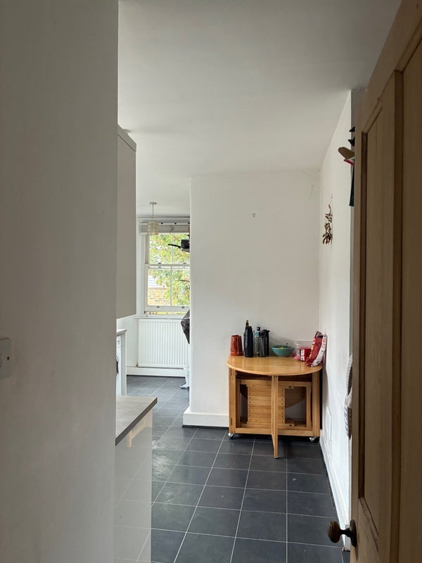 Flat Edgeley Road in Greater London