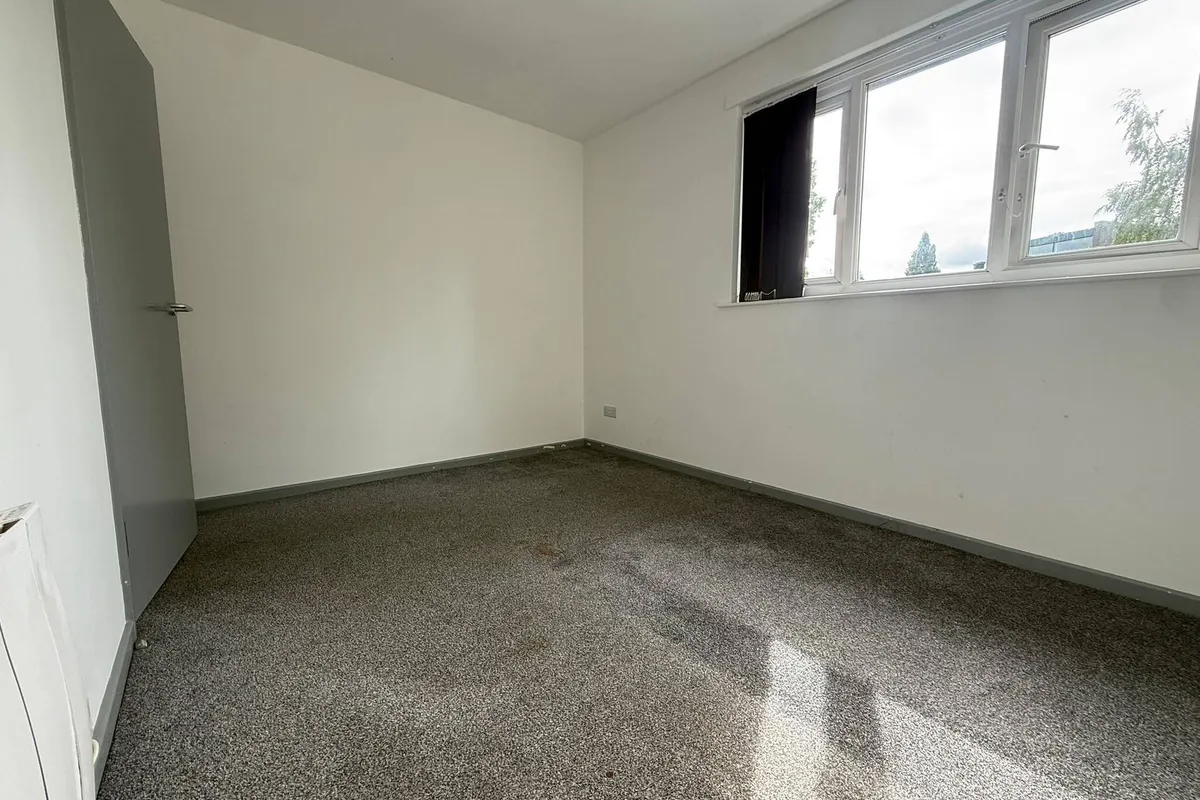 Flat Cecil Avenue in Bradford