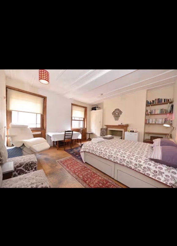 Room Gloucester Road in Greater London