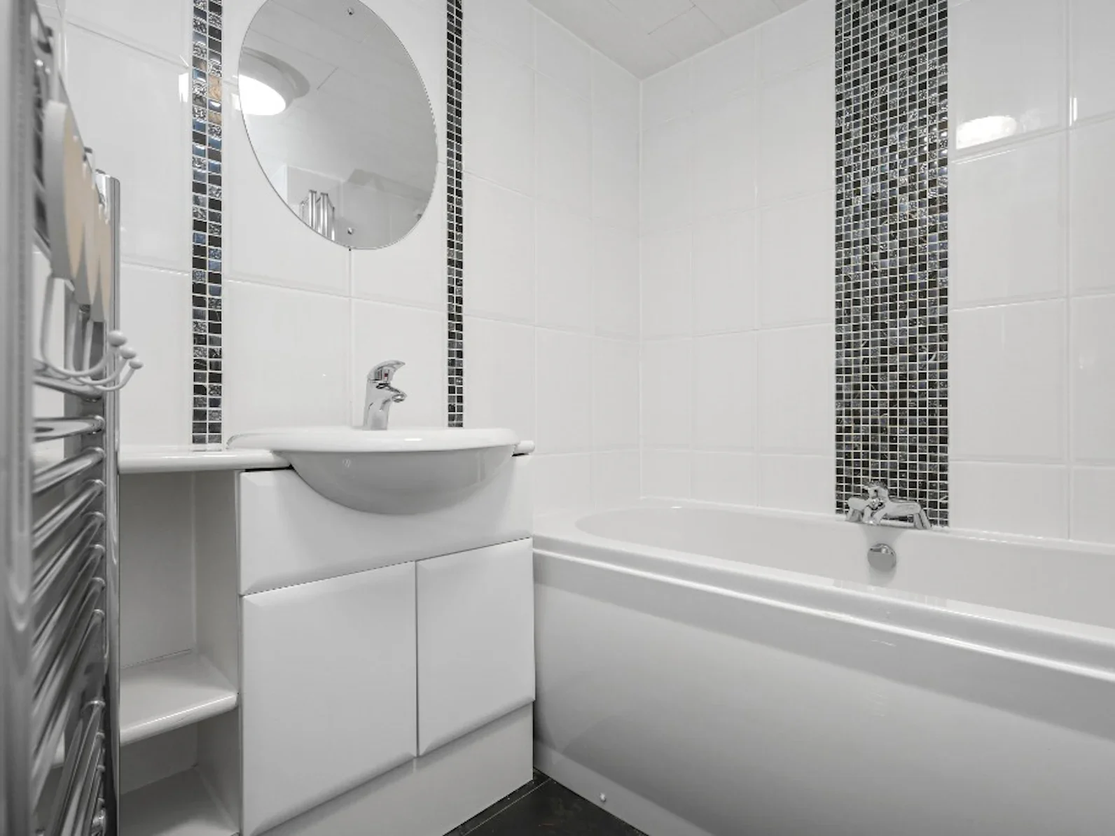 Flat Stewart Terrace in City of Edinburgh