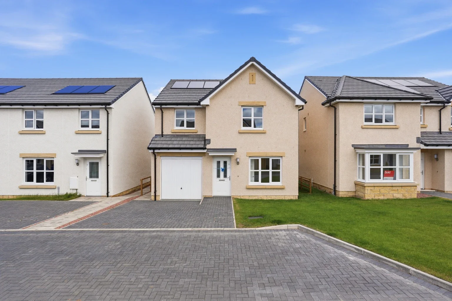 House Smeaton Avenue in Whitecraig