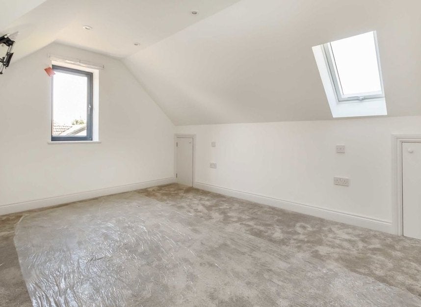 House Heath Grove in Borough of Spelthorne