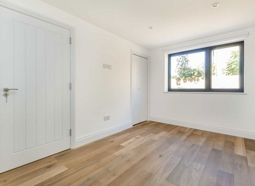 House Heath Grove in Borough of Spelthorne