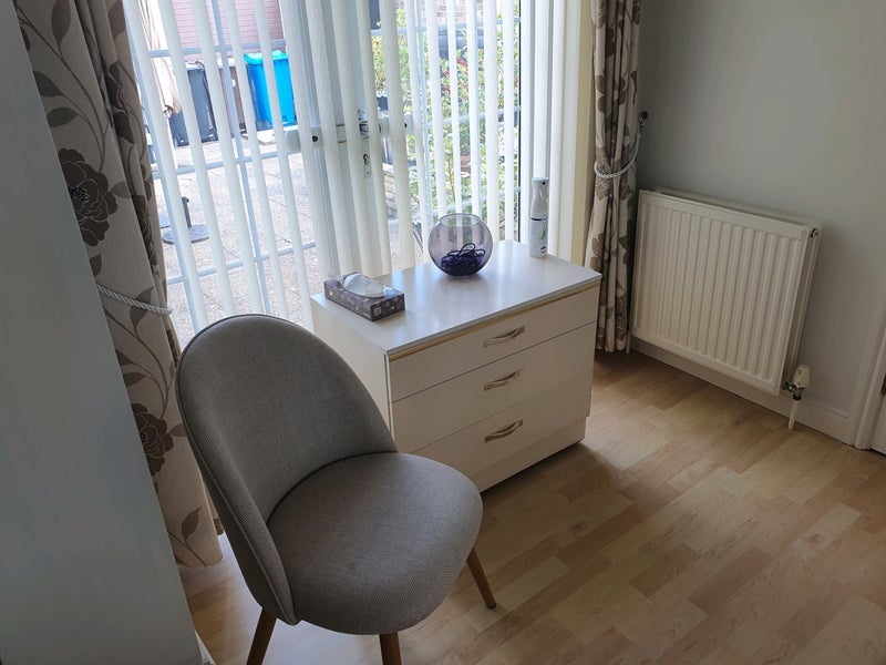Room Hawthorn Avenue in Sheffield