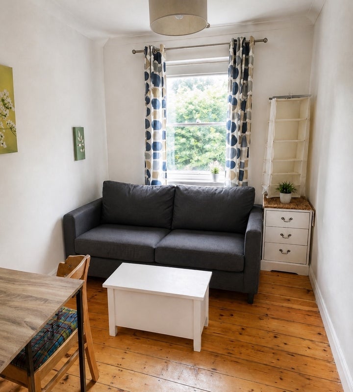 Flat Jackson Road in Greater London