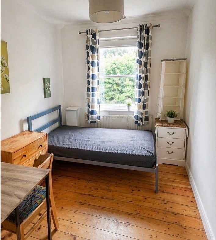 Flat Jackson Road in Greater London