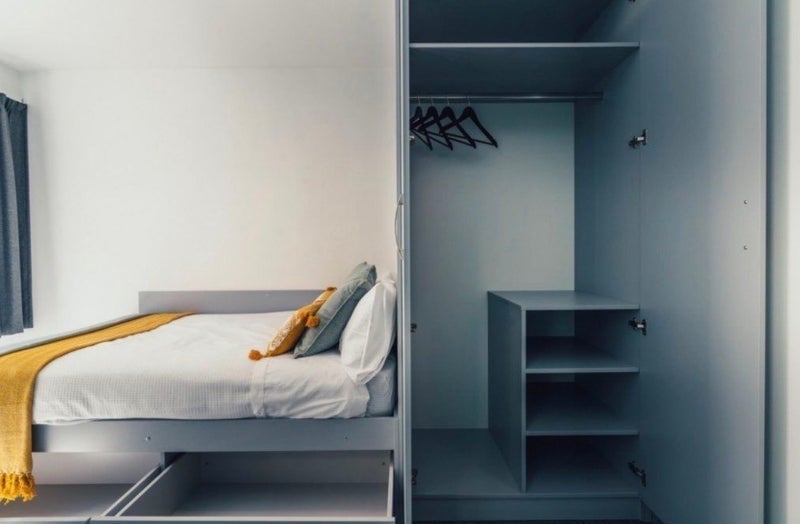 Room Millstone Lane in Leicester