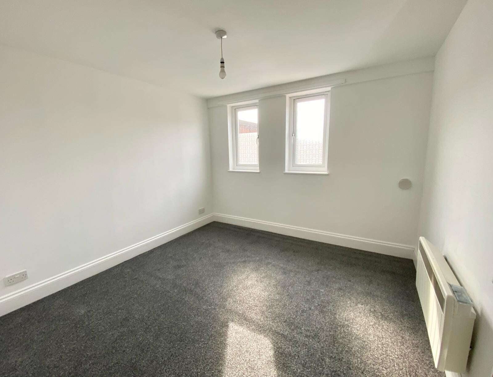 Flat Centre Way in Southampton