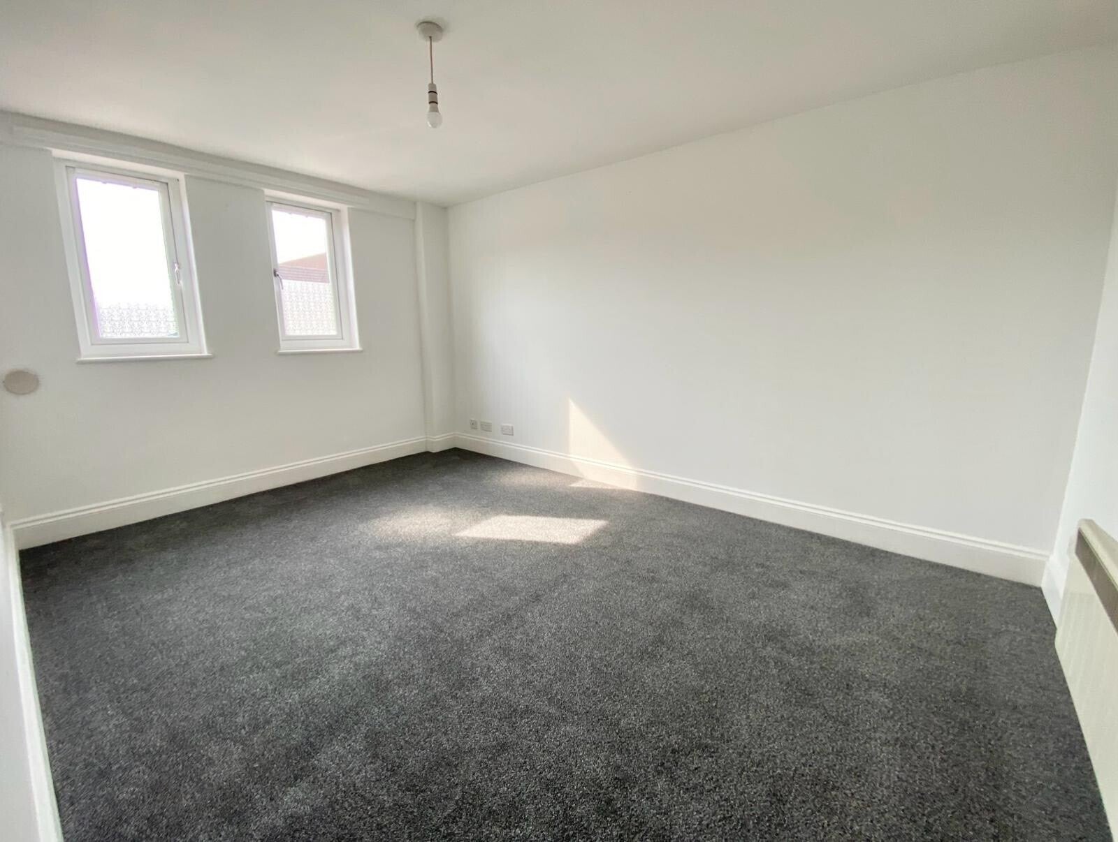 Flat Centre Way in Southampton