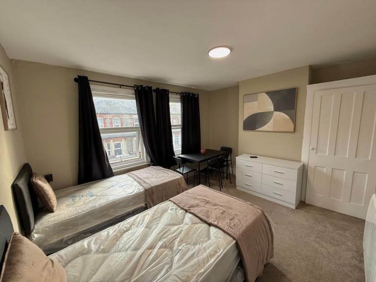 Flat Audley Street in Reading