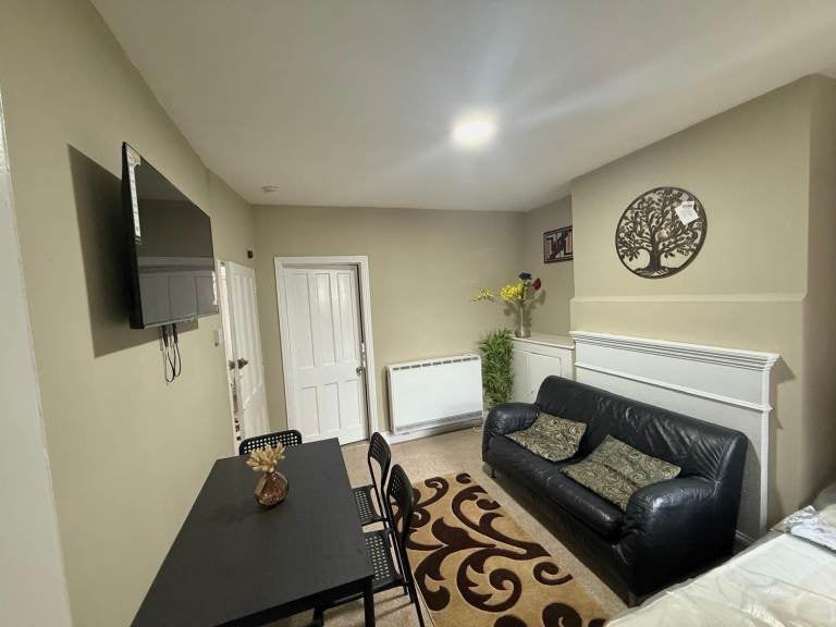 Flat Audley Street in Reading