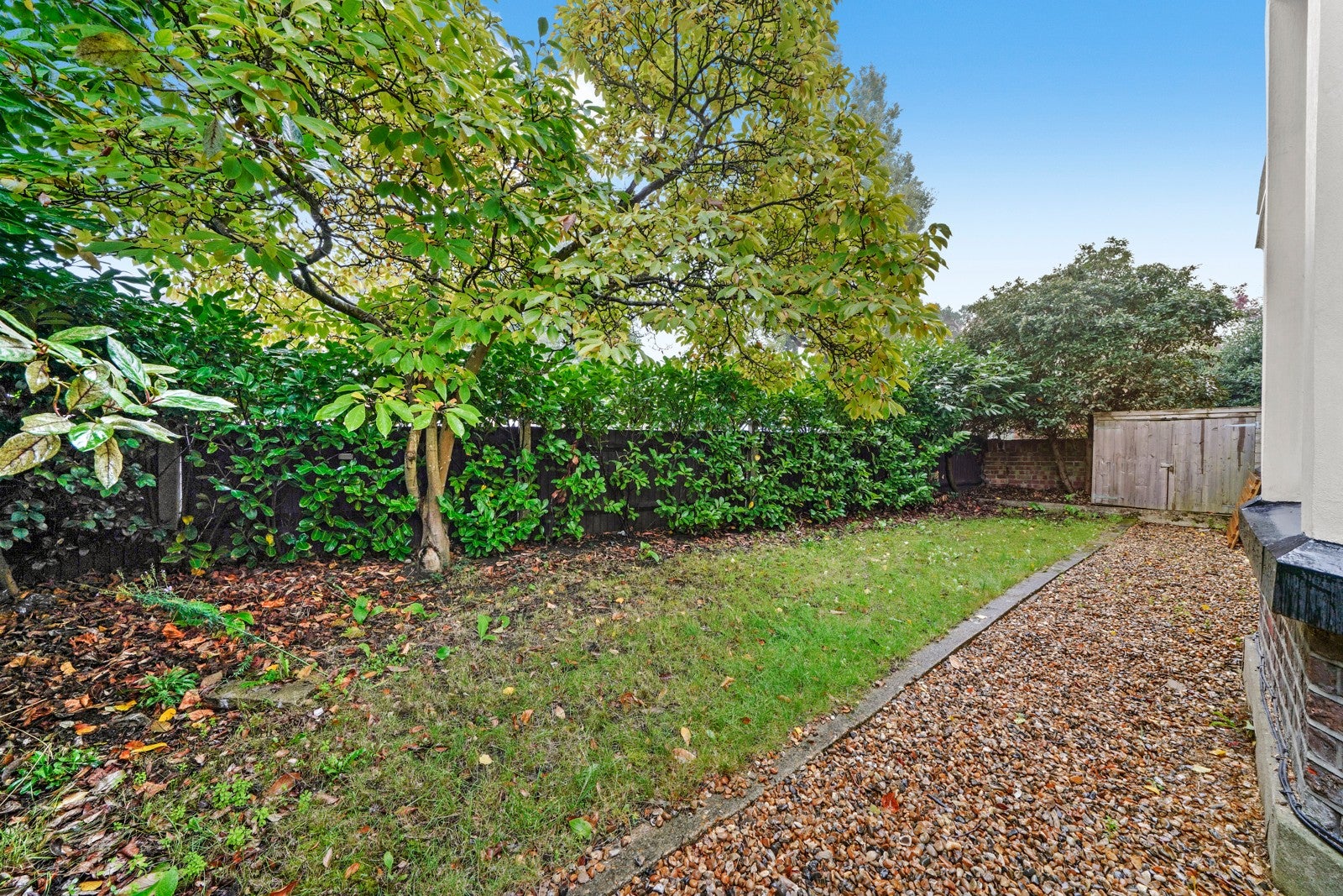 Flat Holmesdale Road in Greater London