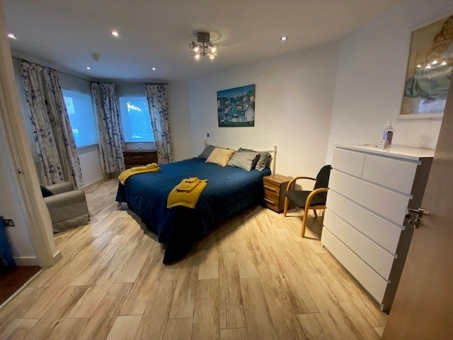 Flat Denham Street in Greater London