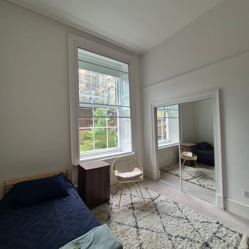 Room St Vincent Street in Glasgow