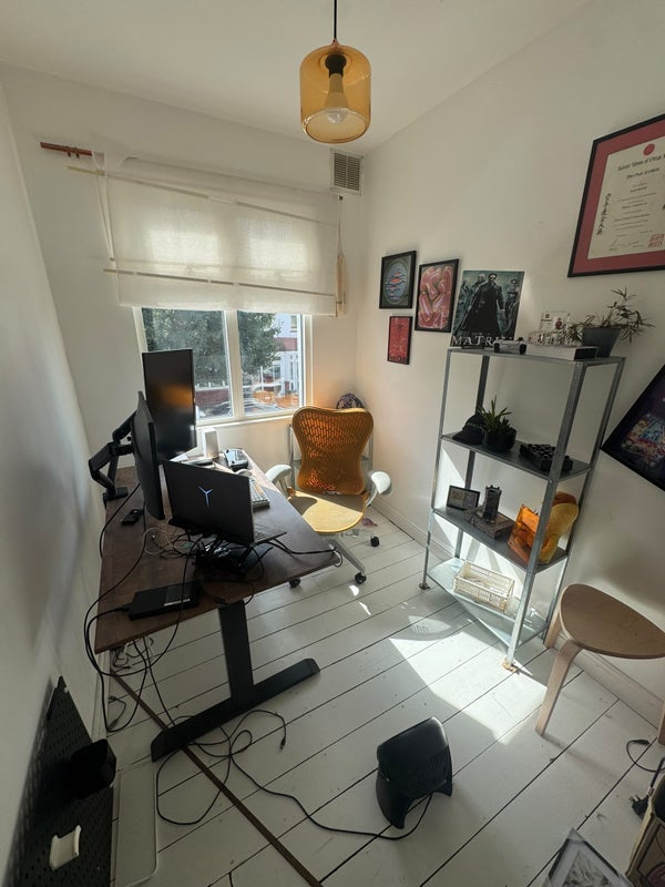 Room Holcombe Road in Greater London