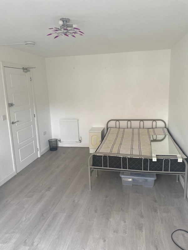 Room Brambling Avenue in Coventry