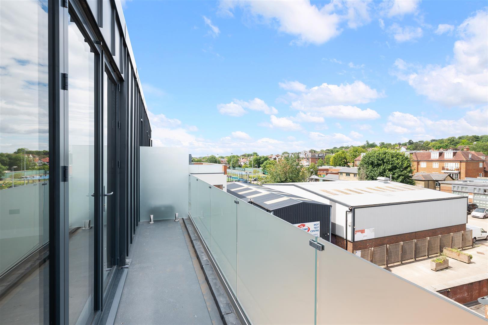 Flat Nursery Road in Greater London