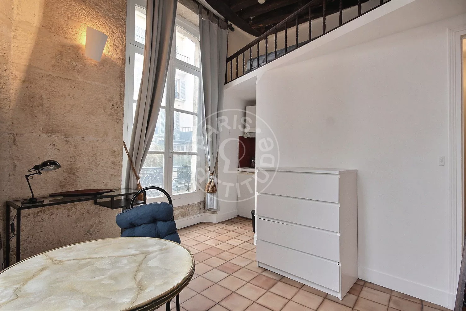 Flat Rue de Buci in Paris