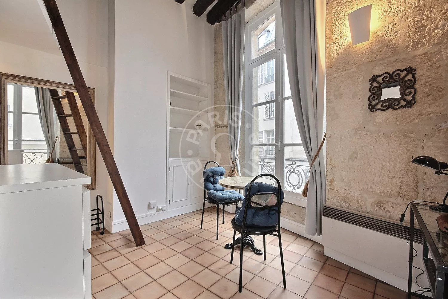 Flat Rue de Buci in Paris